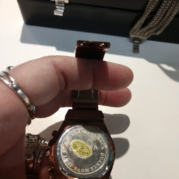 Geneva Bangle Watch - Picture 2 of 3